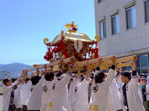 お神輿もやってきてくれました！ - 社会福祉法人 恩賜財団 済生会今治病院